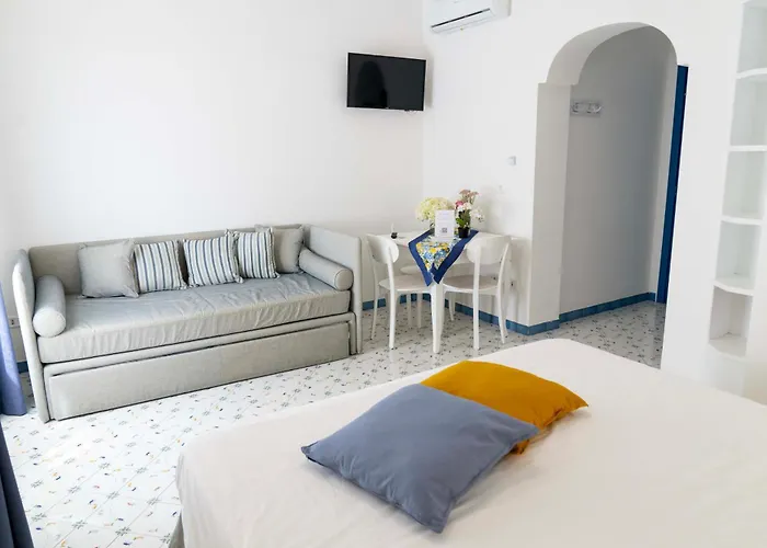 Cala Moresca Apartahotel 4*