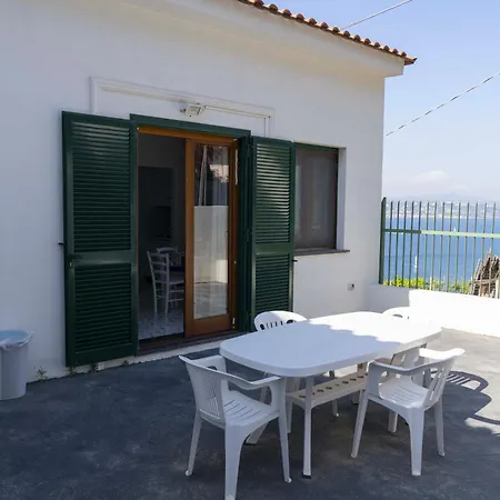 Cala Moresca باكولي