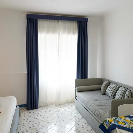 شقة فندقية Cala Moresca 4*